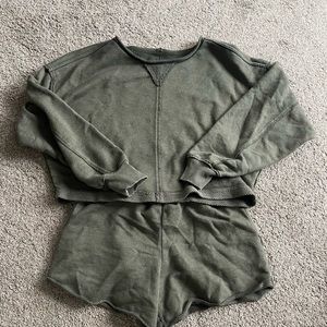 Aerie Lounge set